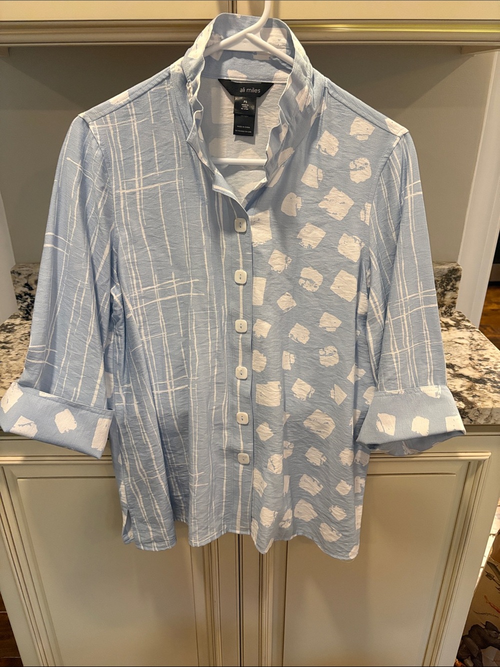 Ali Miles Light Blue & White Mixed-Print Button-Down Shirt